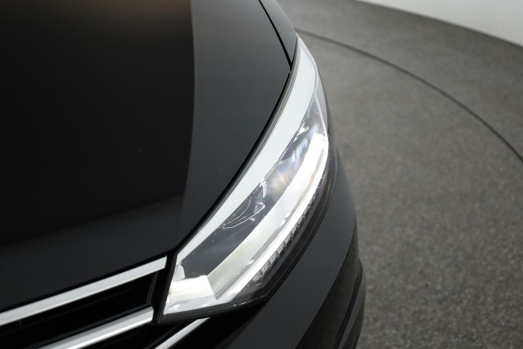 Volkswagen Touran 2025