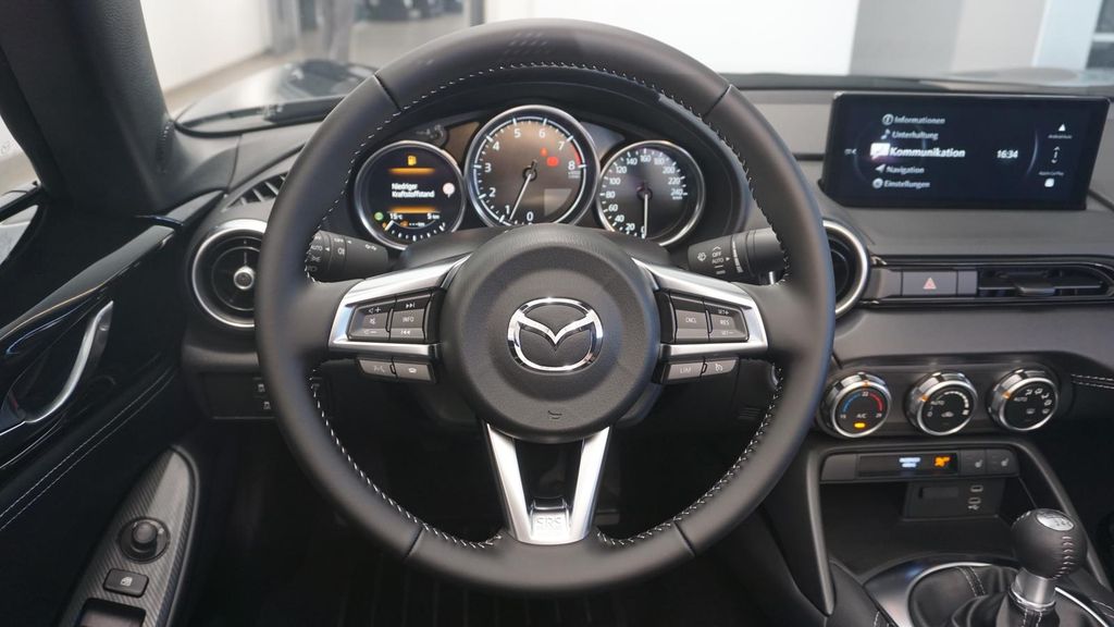 Mazda MX-5 2025
