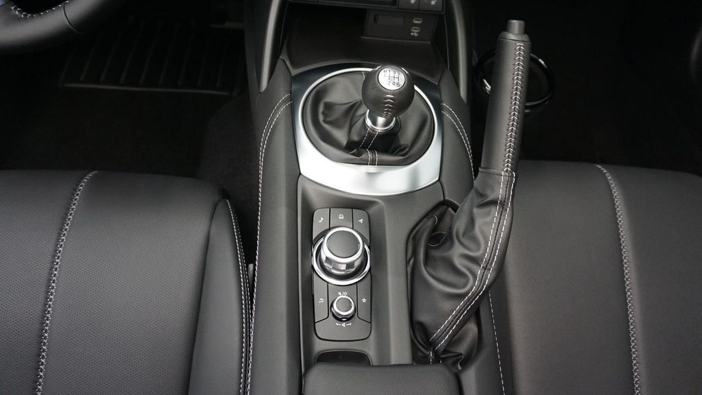 Mazda MX-5 2025