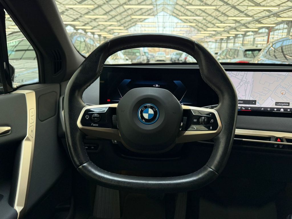BMW iX 2023
