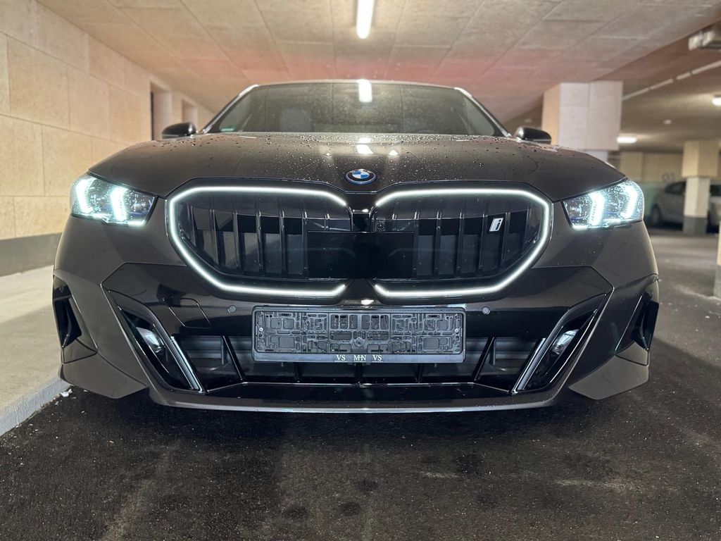 BMW i5 2024