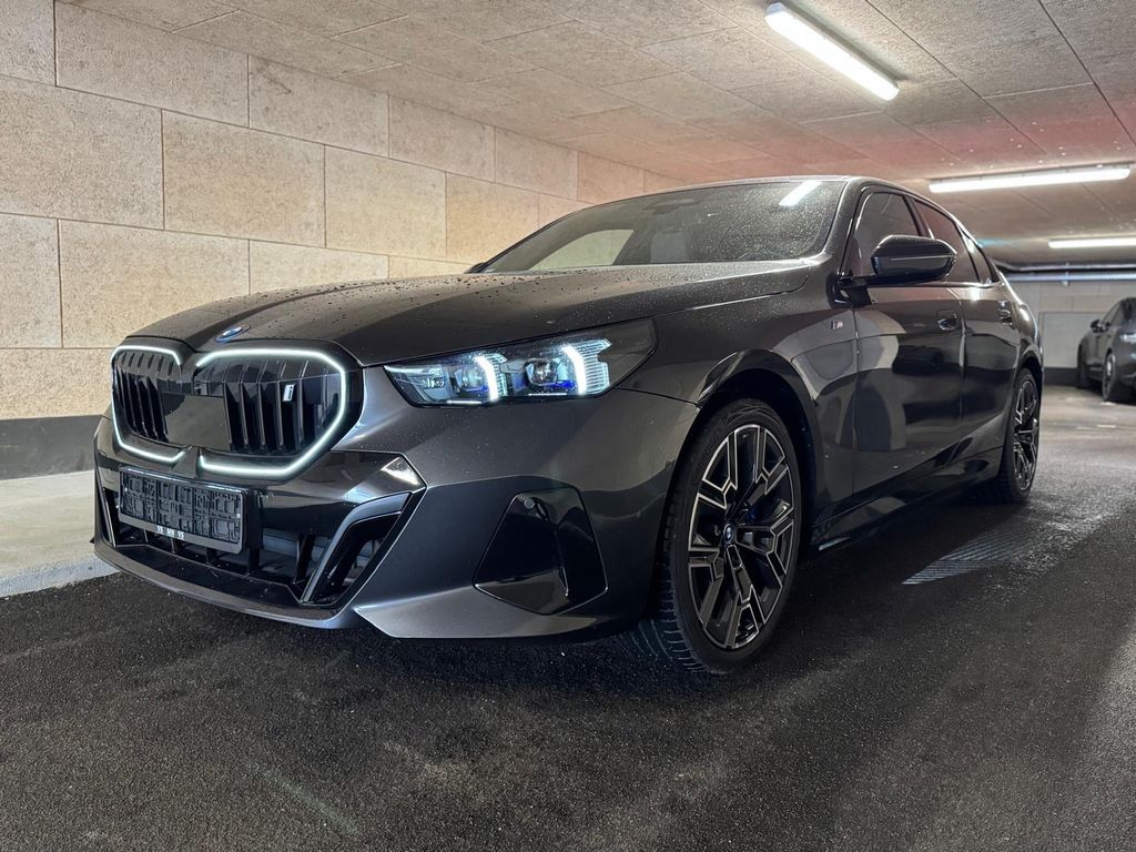 BMW i5 2024