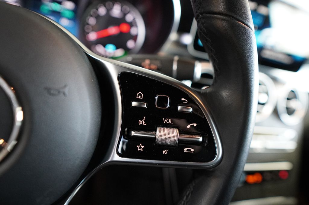 Mercedes-Benz GLC 300 2021