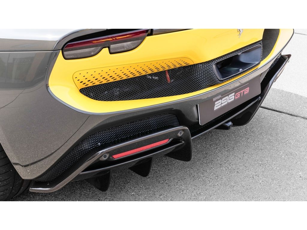 Ferrari 296 GTB 2022