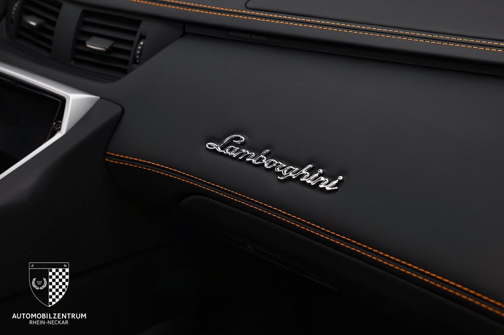 Lamborghini Aventador 2015