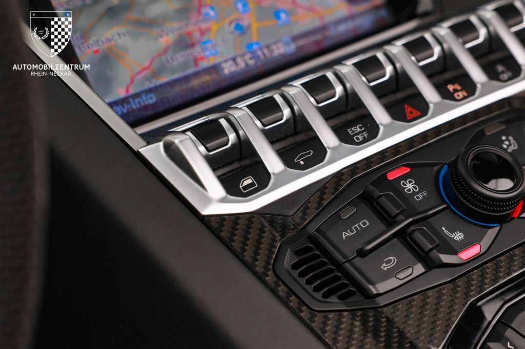 Lamborghini Aventador 2015