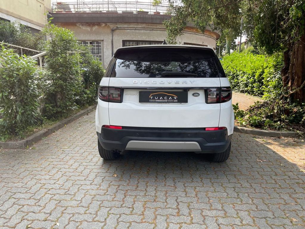 Land Rover Discovery Sport 2021