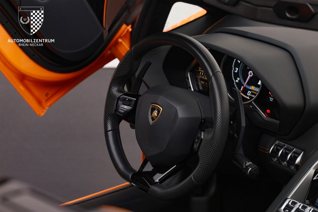 Lamborghini Aventador 2015