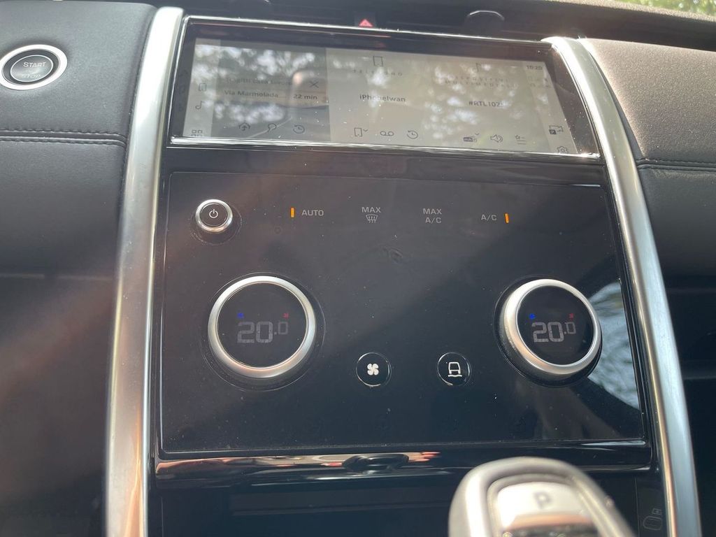 Land Rover Discovery Sport 2021