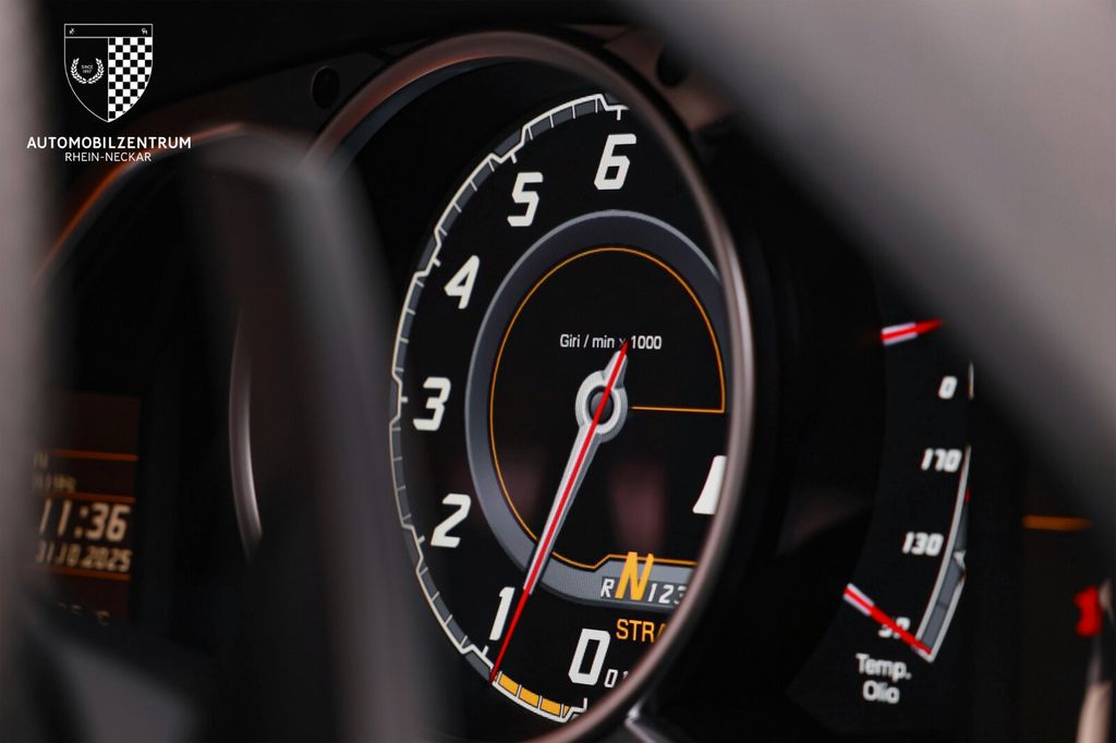 Lamborghini Aventador 2015