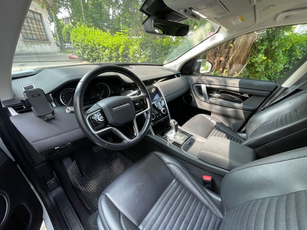 Land Rover Discovery Sport 2021