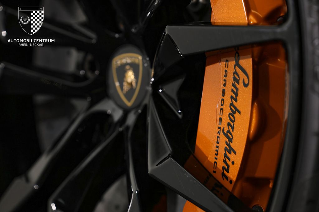 Lamborghini Aventador 2015