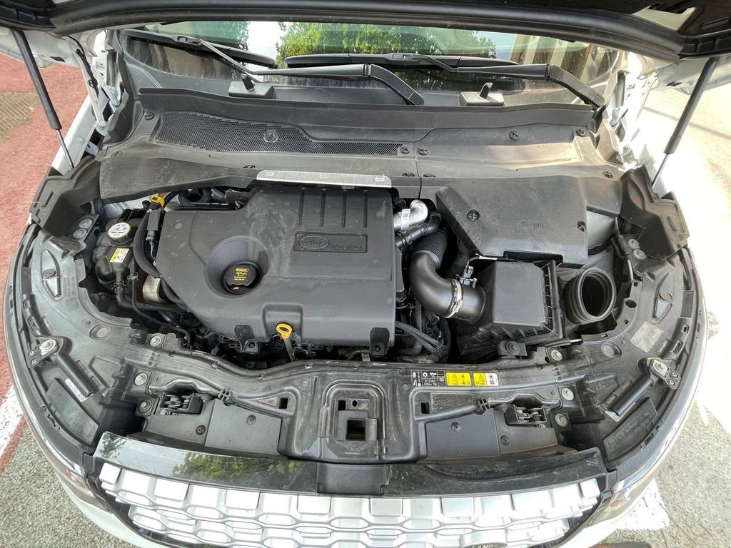Land Rover Discovery Sport 2021