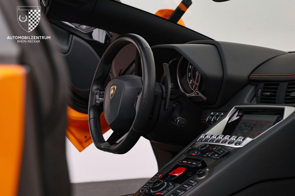 Lamborghini Aventador 2015