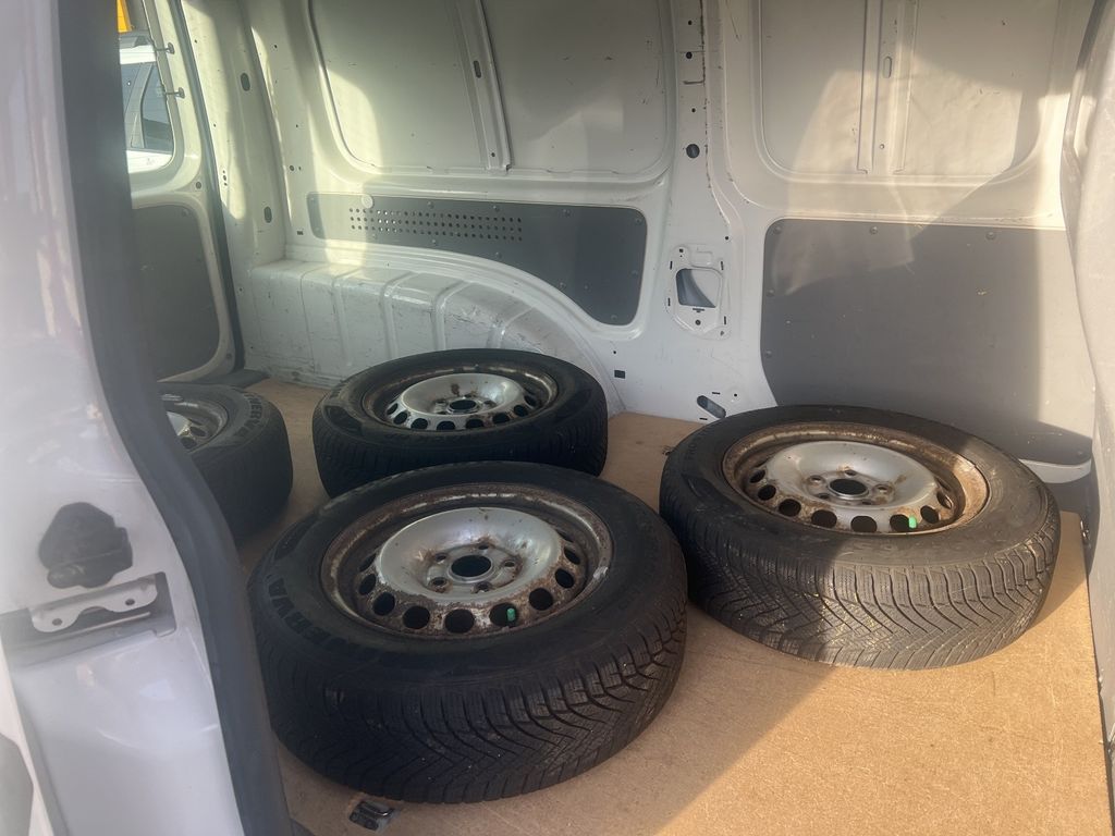 Volkswagen Caddy 2010