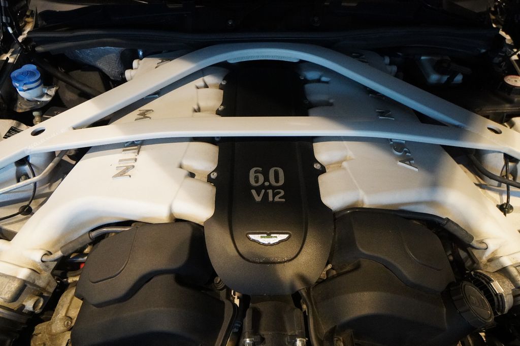 Aston Martin Rapide 2016