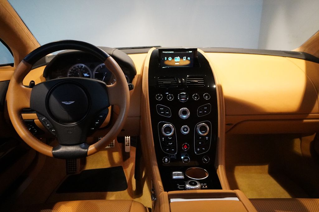 Aston Martin Rapide 2016