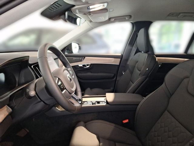 Volvo XC90 2025