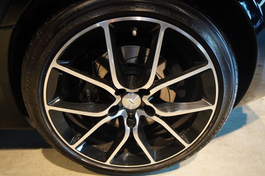 Aston Martin Rapide 2016