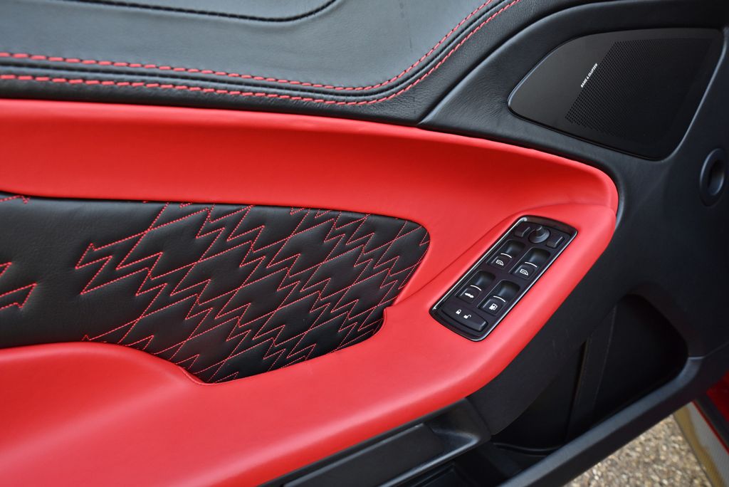 Aston Martin Vanquish 2019