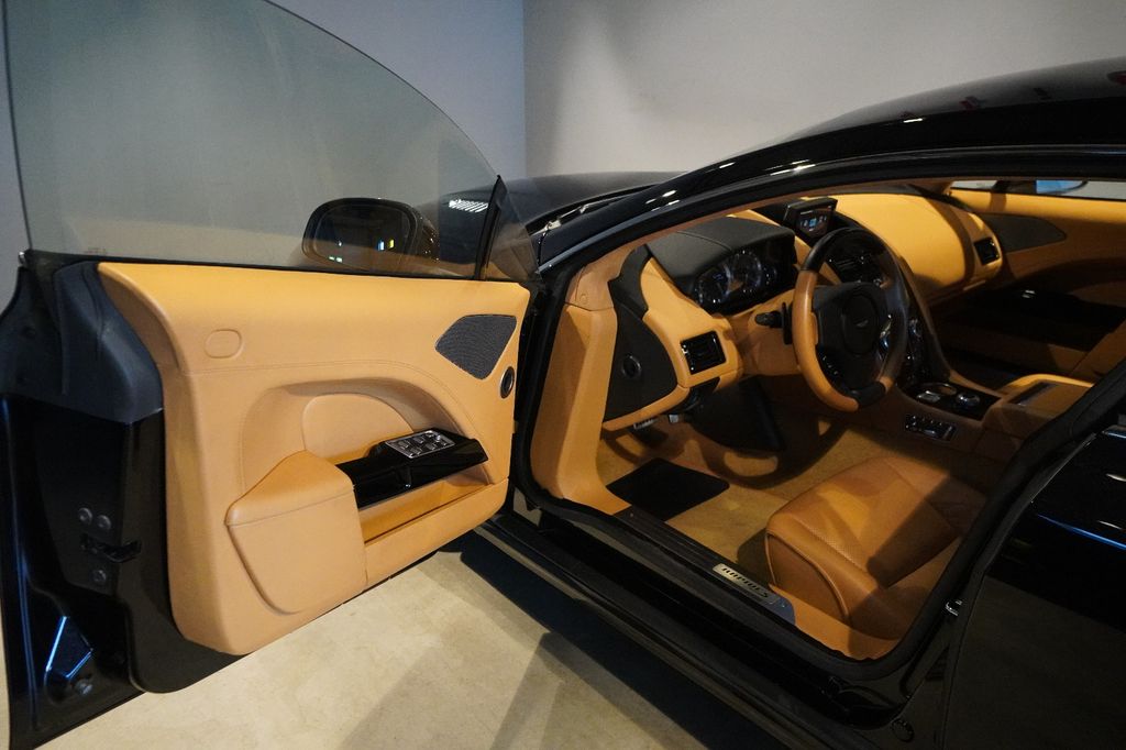 Aston Martin Rapide 2016