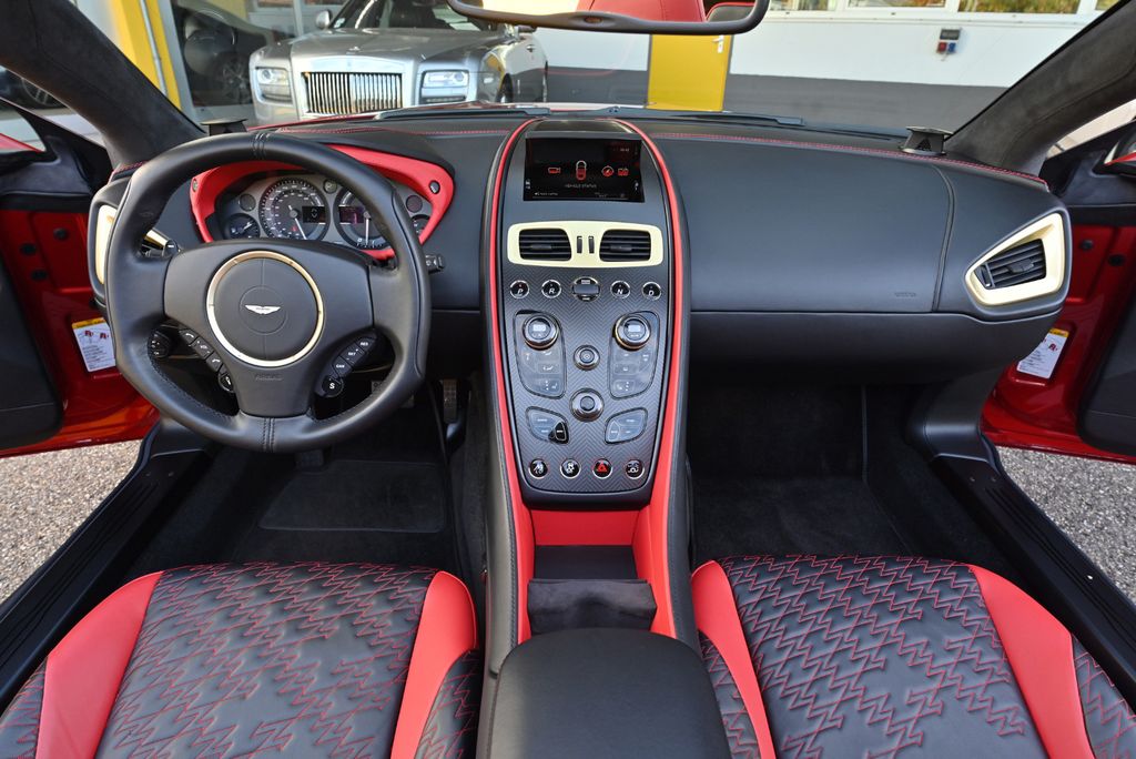 Aston Martin Vanquish 2019