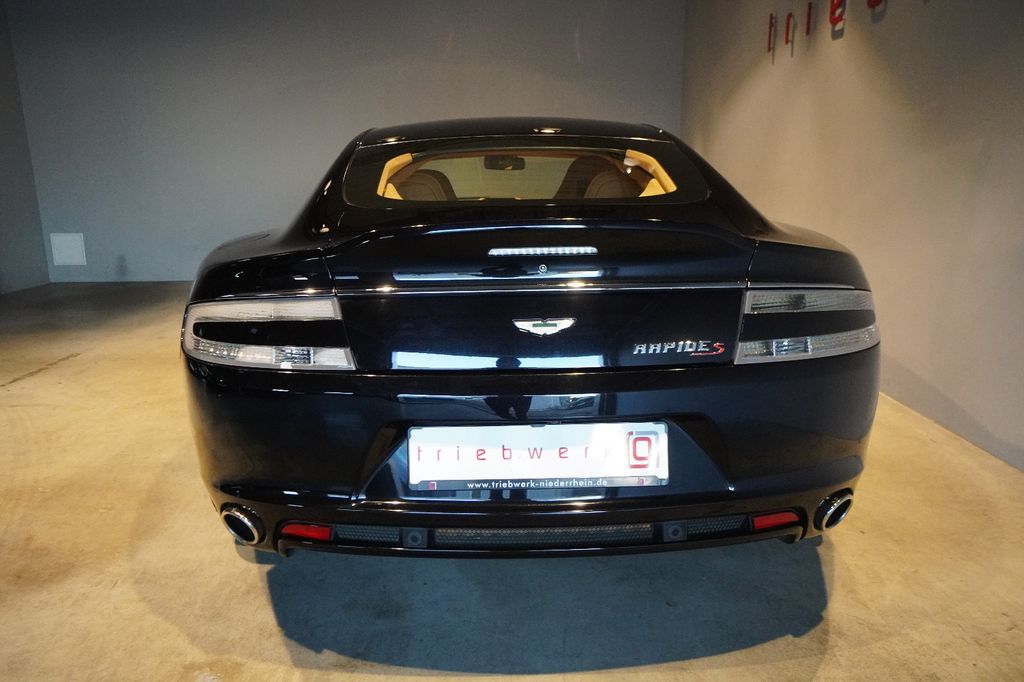 Aston Martin Rapide 2016