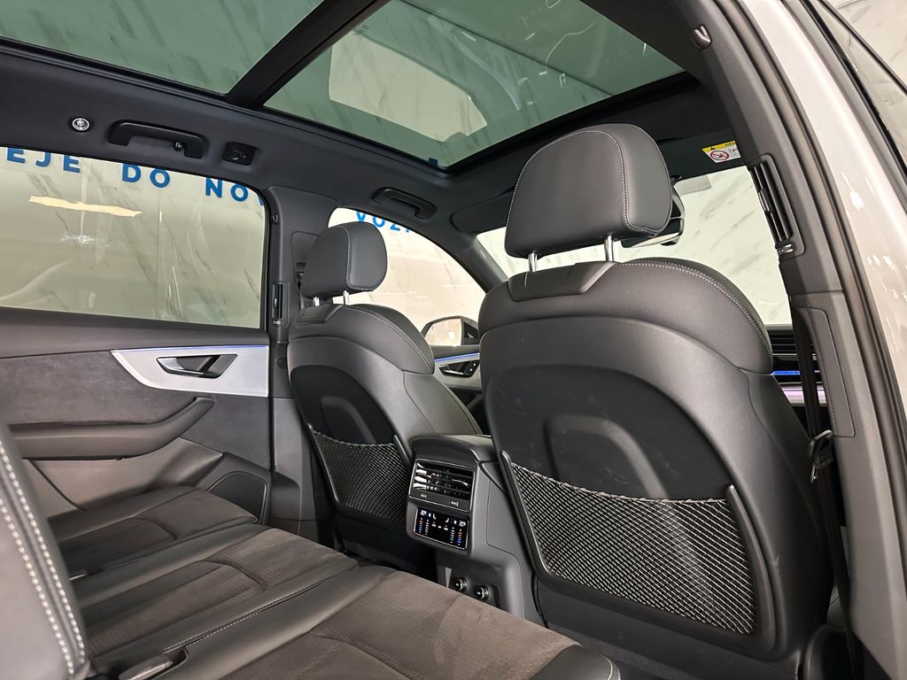 Audi Q7 2024