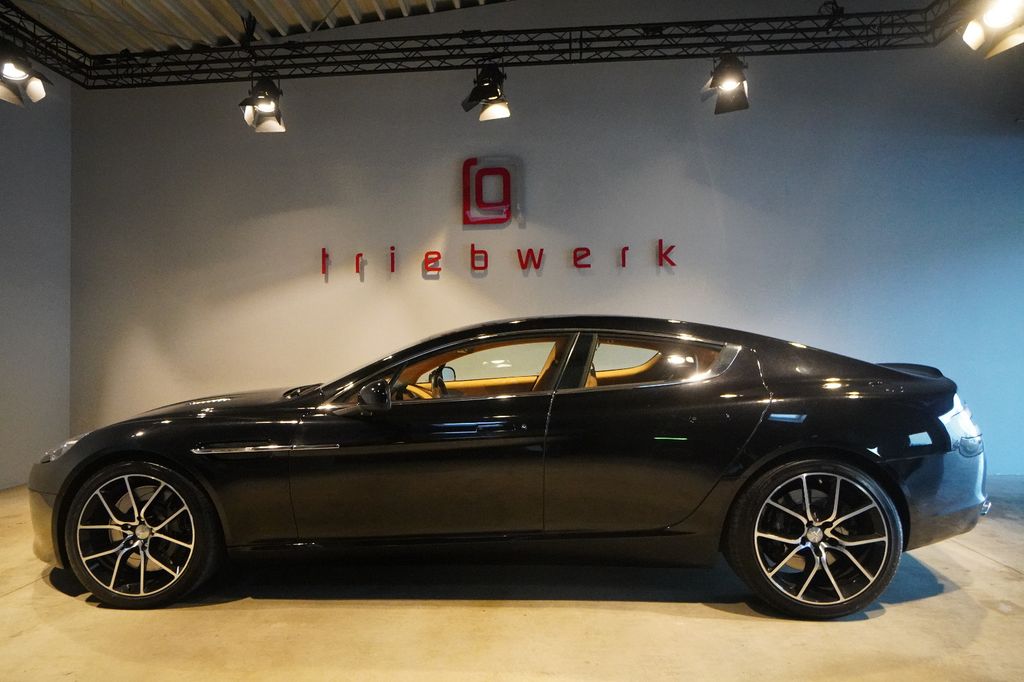 Aston Martin Rapide 2016