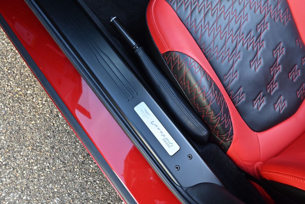 Aston Martin Vanquish 2019