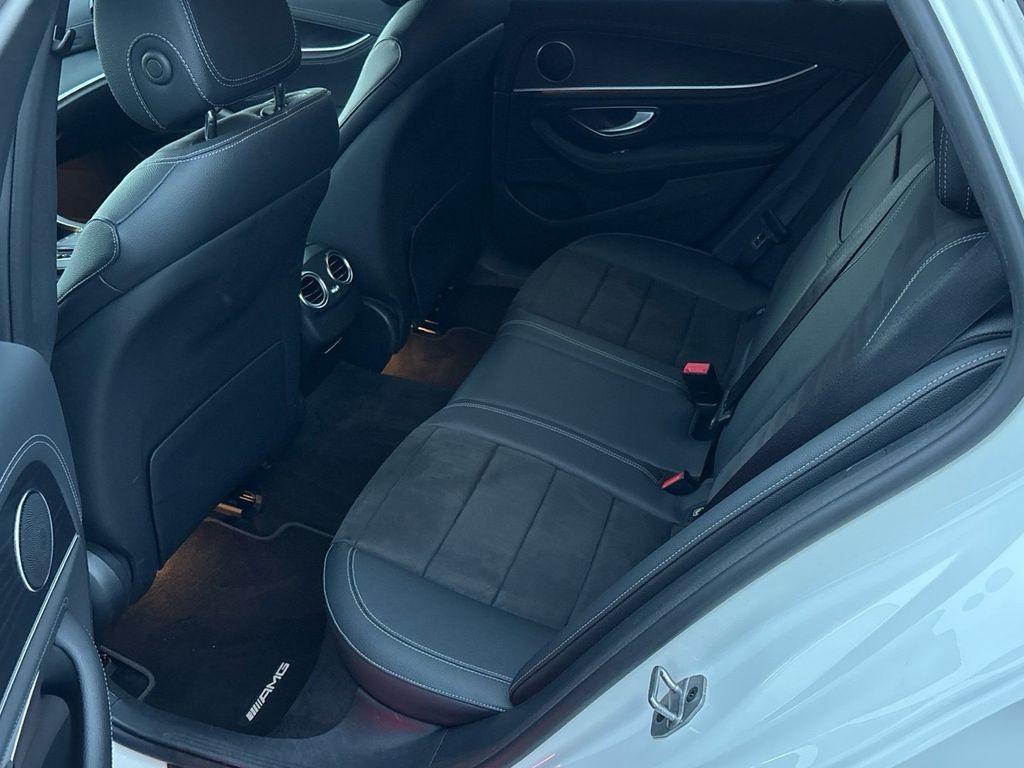 Mercedes-Benz E 300 2021