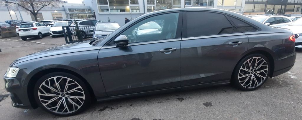 Audi S8 2021