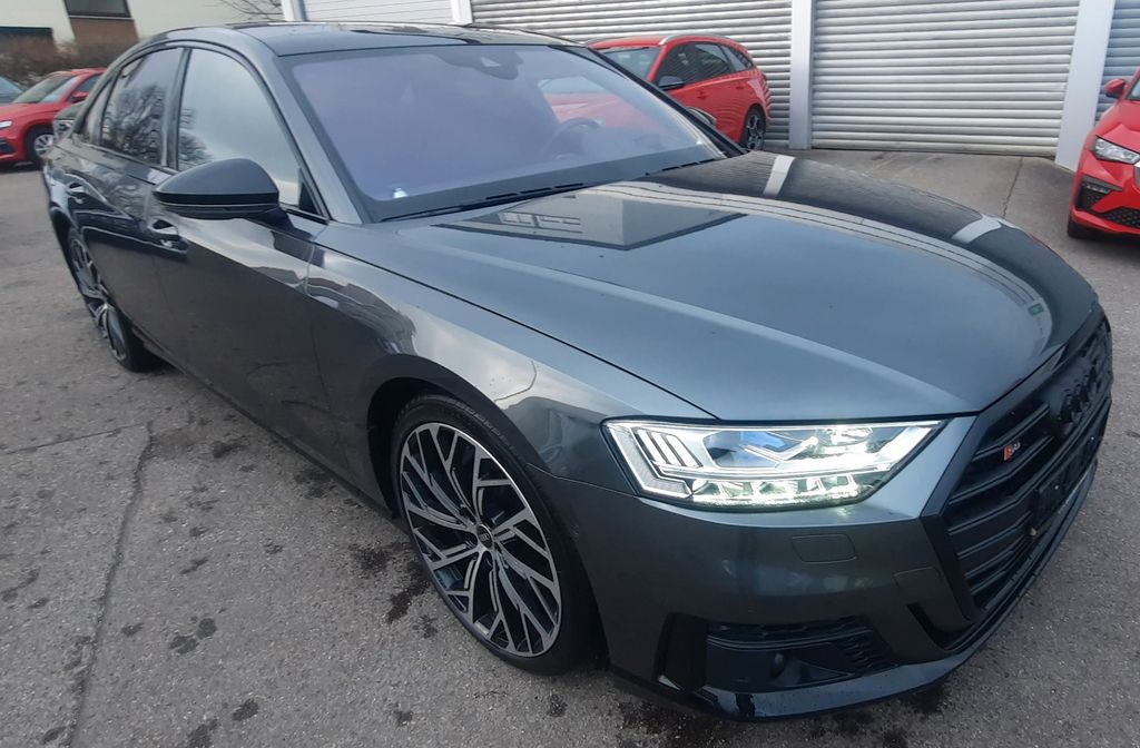 Audi S8 2021