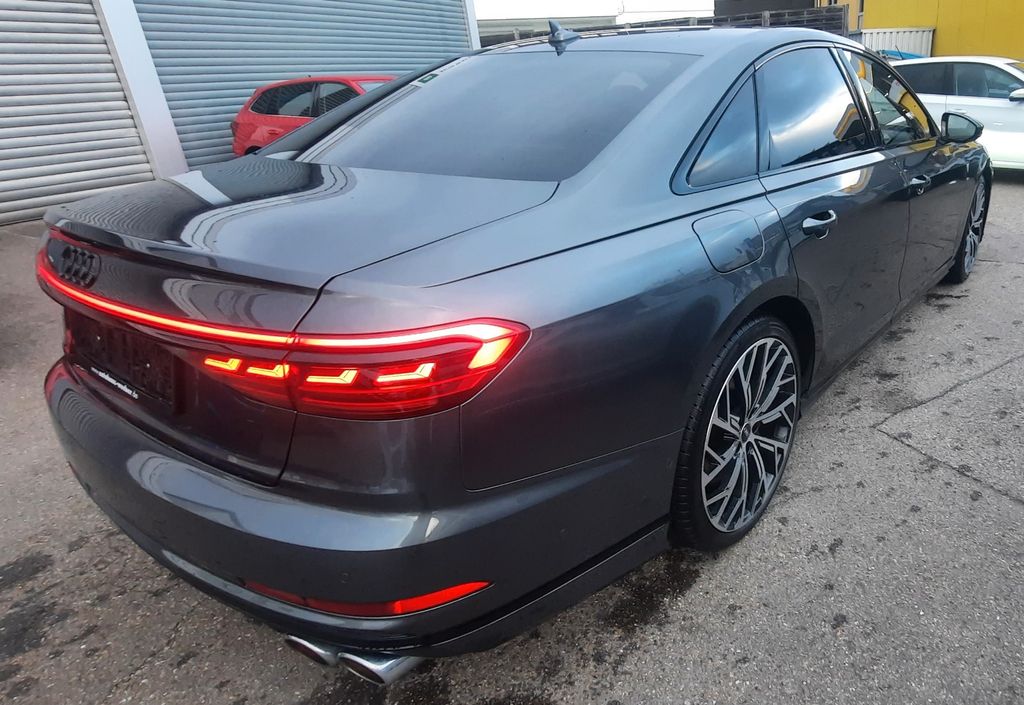 Audi S8 2021