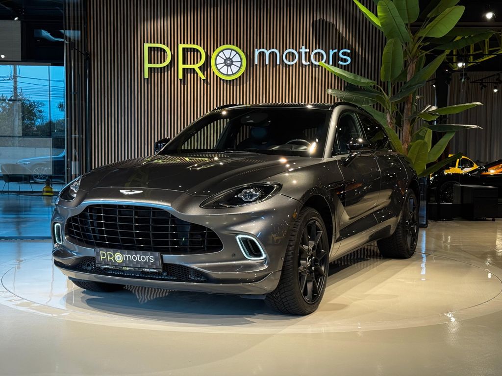 Aston Martin DBX 2021