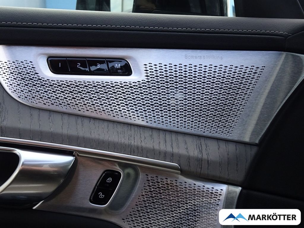Volvo XC90 2025