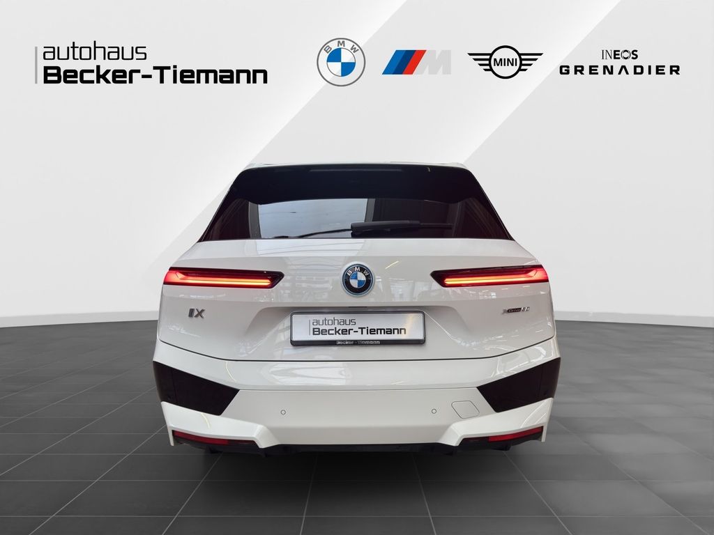 BMW iX 2023