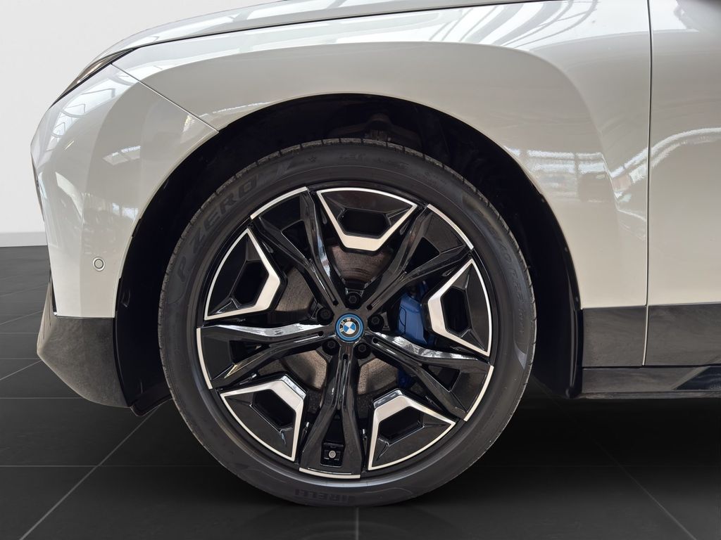 BMW iX 2023