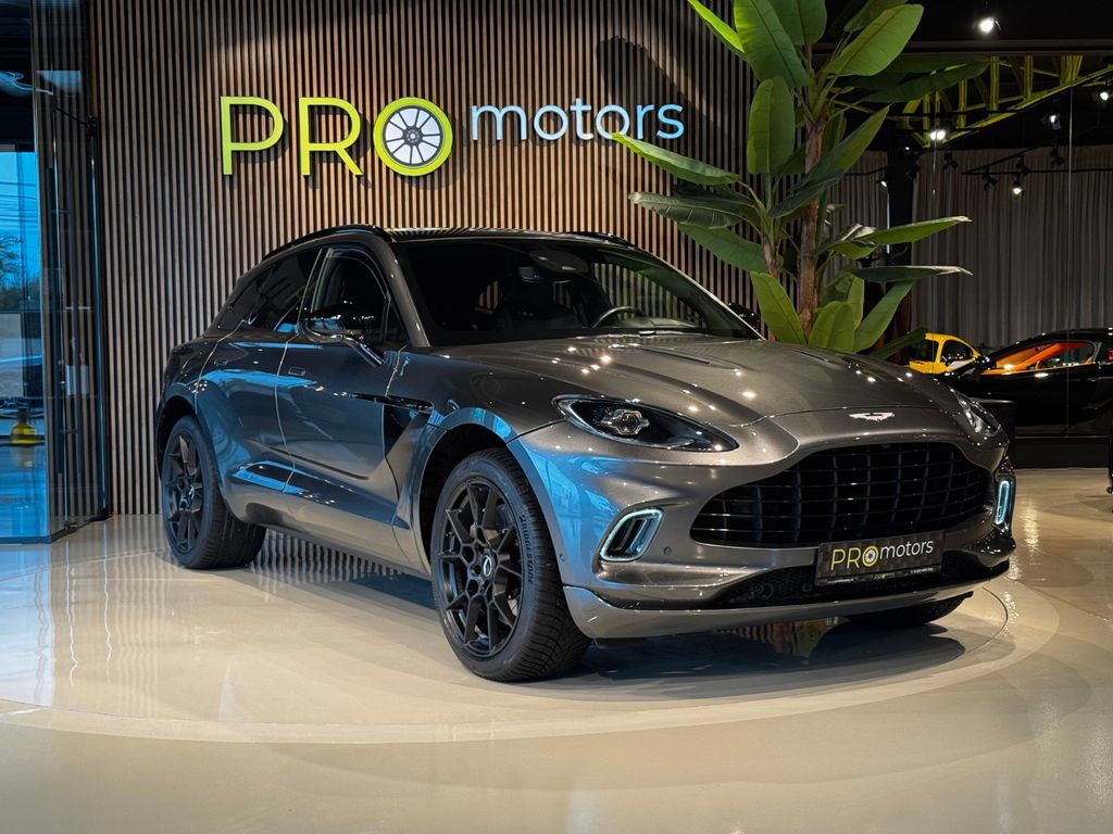 Aston Martin DBX 2021