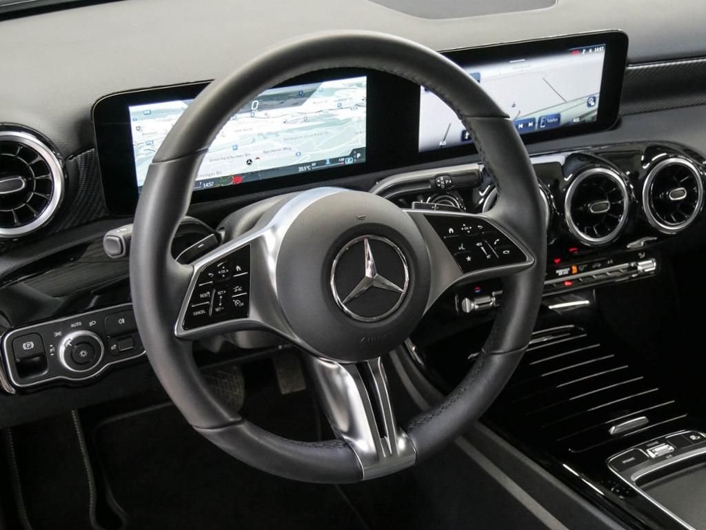 Mercedes-Benz A 180 2024