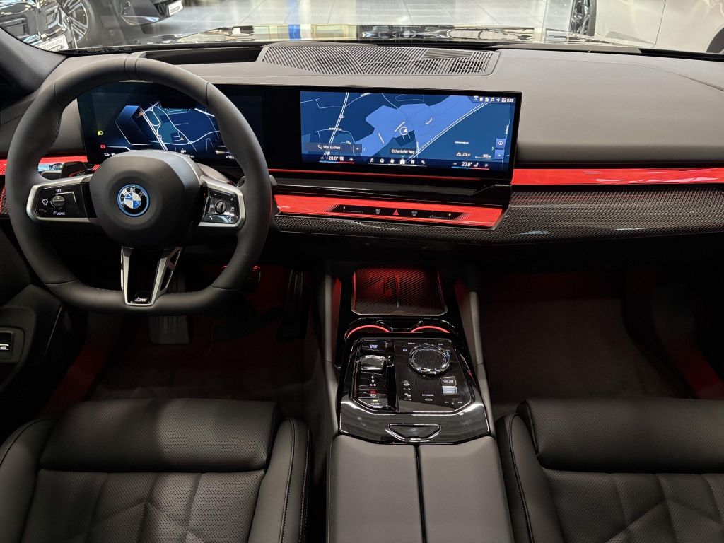 BMW i5