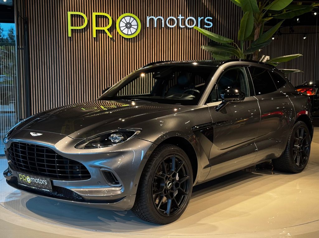 Aston Martin DBX 2021