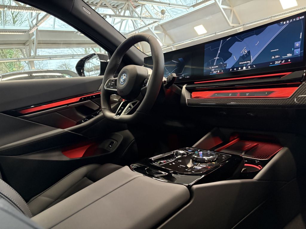 BMW i5