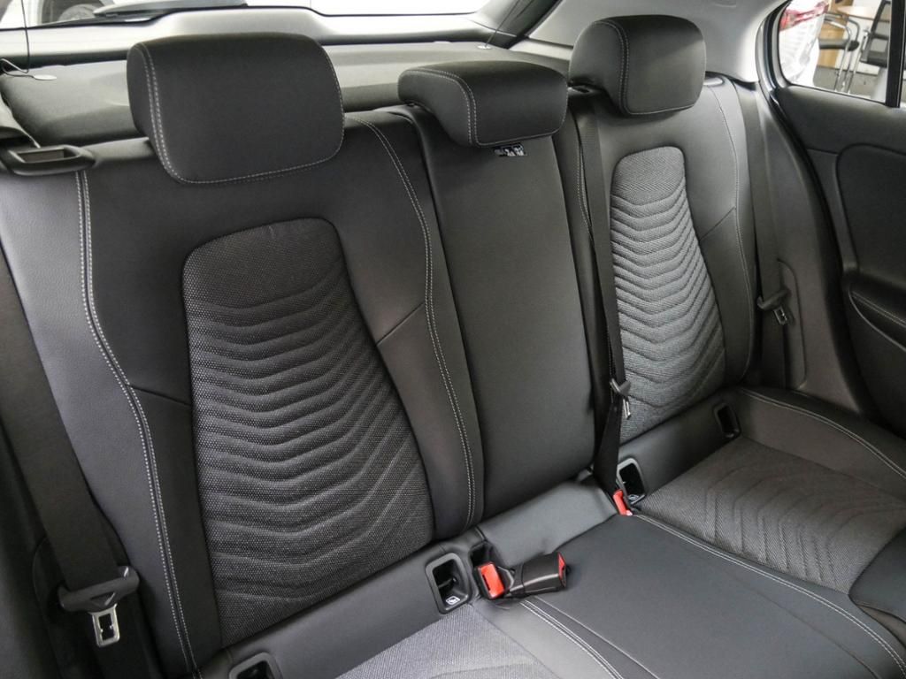 Mercedes-Benz A 180 2024