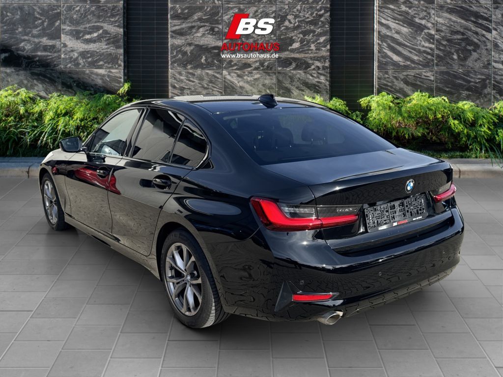 BMW 318 2019