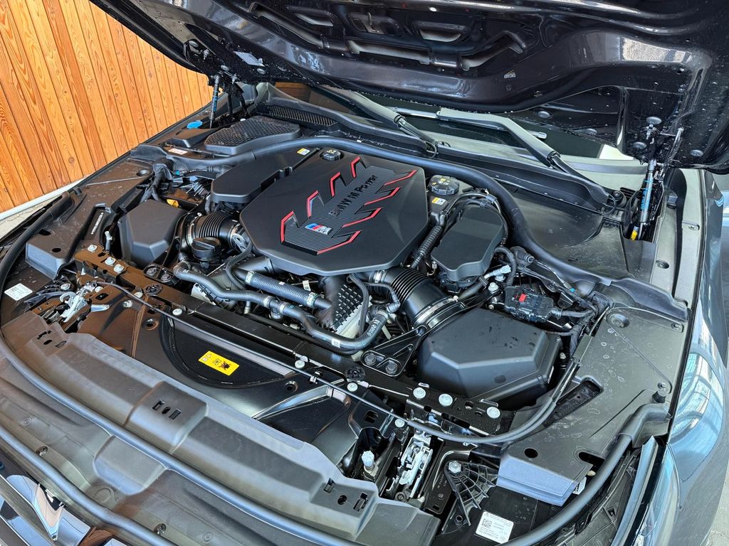 BMW M5 2025