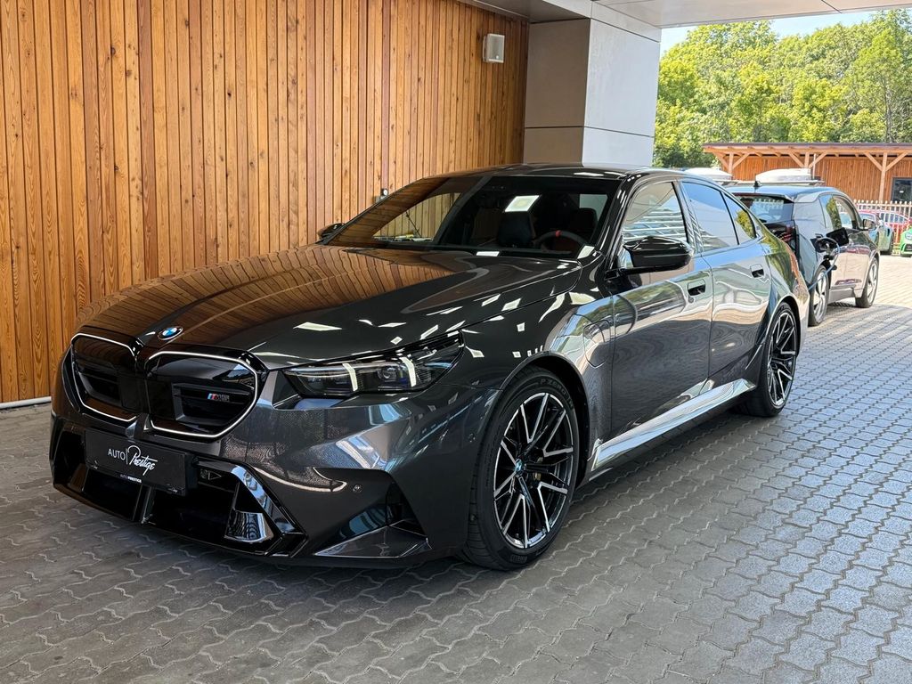 BMW M5 2025