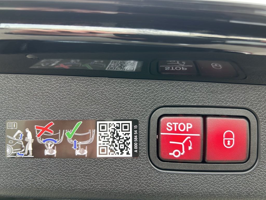 Mercedes-Benz E 300 2025