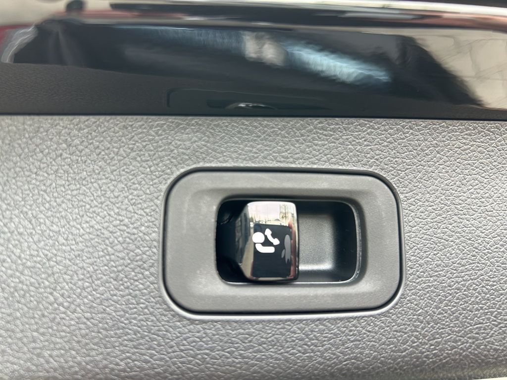 Mercedes-Benz E 300 2025