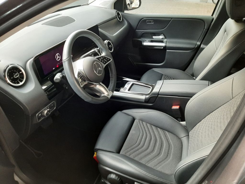 Mercedes-Benz B 180 2024